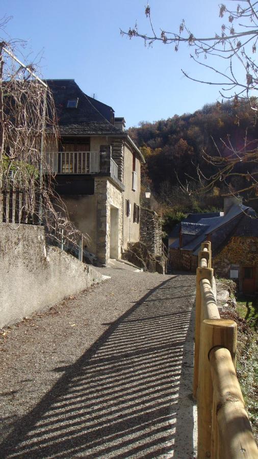 Gite Familial Fouga Bareilles Exterior photo